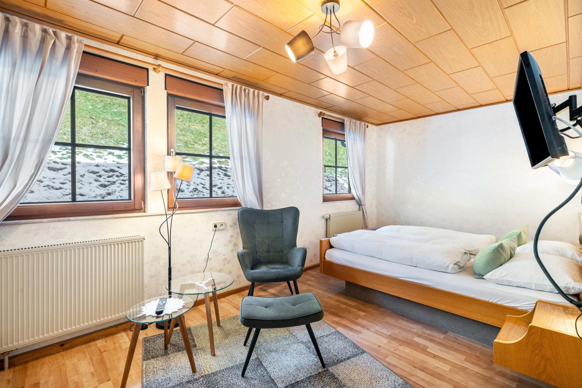 Gaestehaus Absbachtal 바트리폴드사우샤프바흐 외부 사진